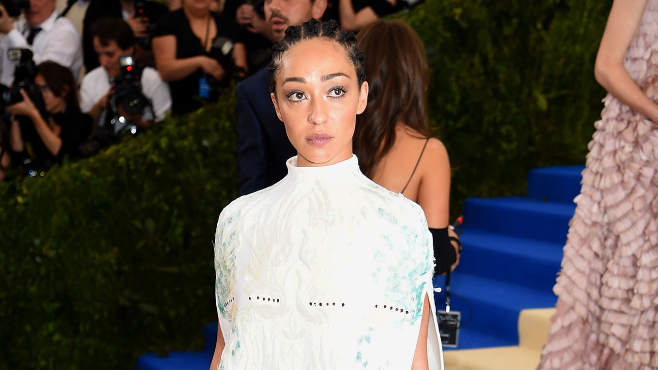 Ruth Negga at the 2017 Met Gala, makeup by Mélanie Inglessis